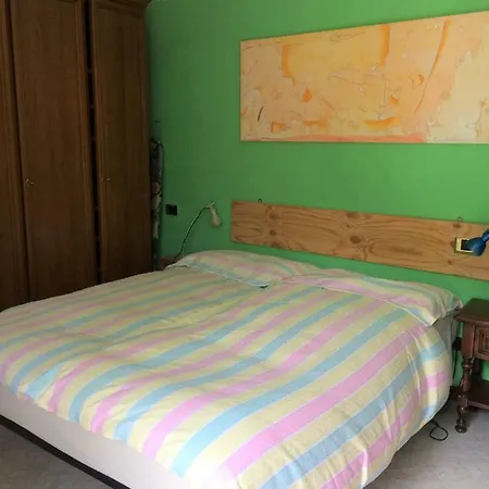 Acero Rosso Apartman